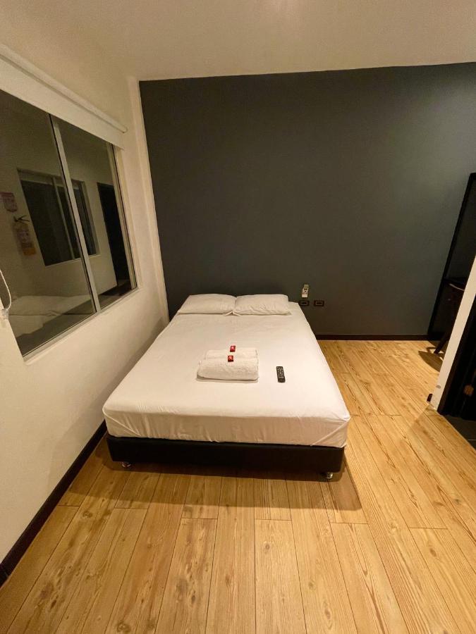 Zugi Inn Hotel Leticia Exteriér fotografie